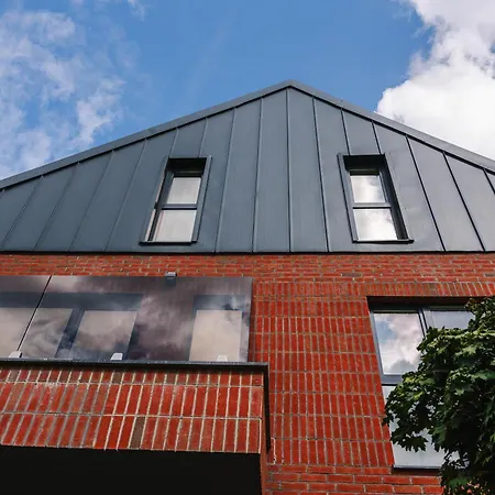 Modern With Parking & Workspace Lejlighed *