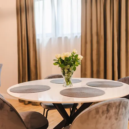 Lejlighed Modern With Parking & Workspace *