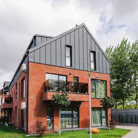 Lejlighed Modern With Parking & Workspace *